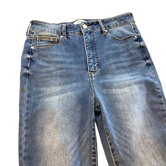 JUSTFAB High-Waisted Ultra Stretch Skinny Jeans Raw Hem Medium Wash Size 31 - Picture 3 of 12